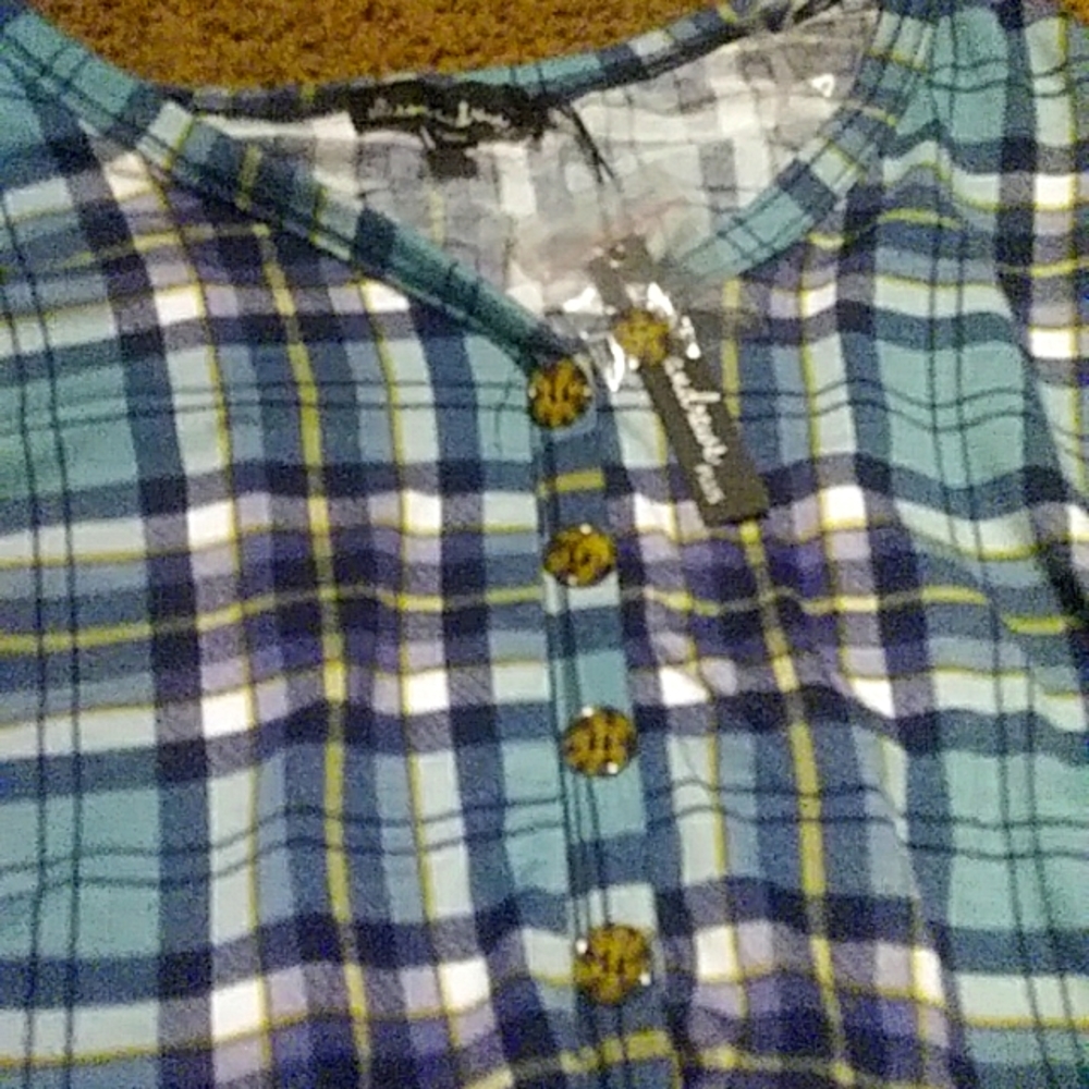 Alison Andrews plaid shirt - Picture 3 of 3